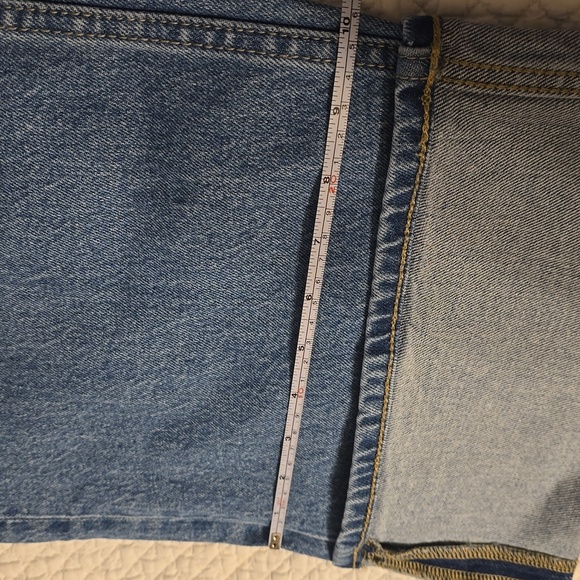 Old Navy Wide Leg Jeans - Picture 15 of 17